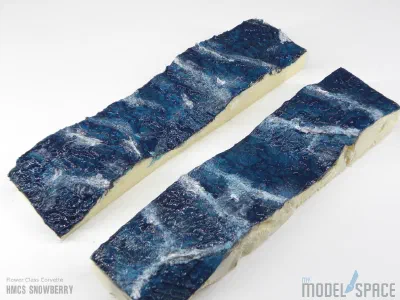Fertig bemalte Testteile für die Wasseroberfläche